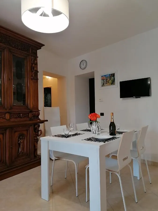 Suite Maria Agliana Apartment